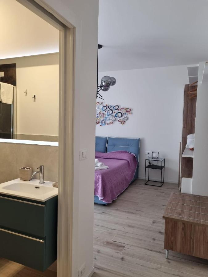 Sea View Apartment With Swimming Pool Lido di Jesolo Kültér fotó