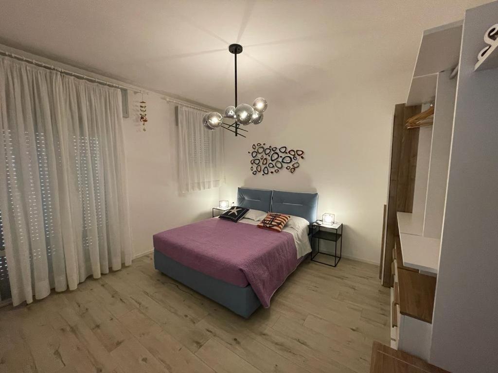 Sea View Apartment With Swimming Pool Lido di Jesolo Kültér fotó